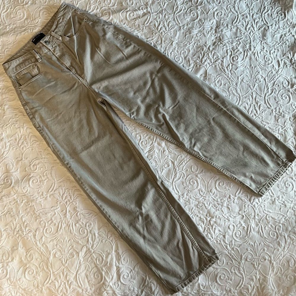 ASOS DESIGN Gray High-Rise Straight Leg Pants – Size 26
